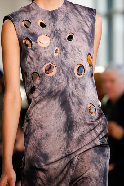 Look 48
